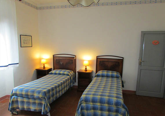 Apartment with 7 people